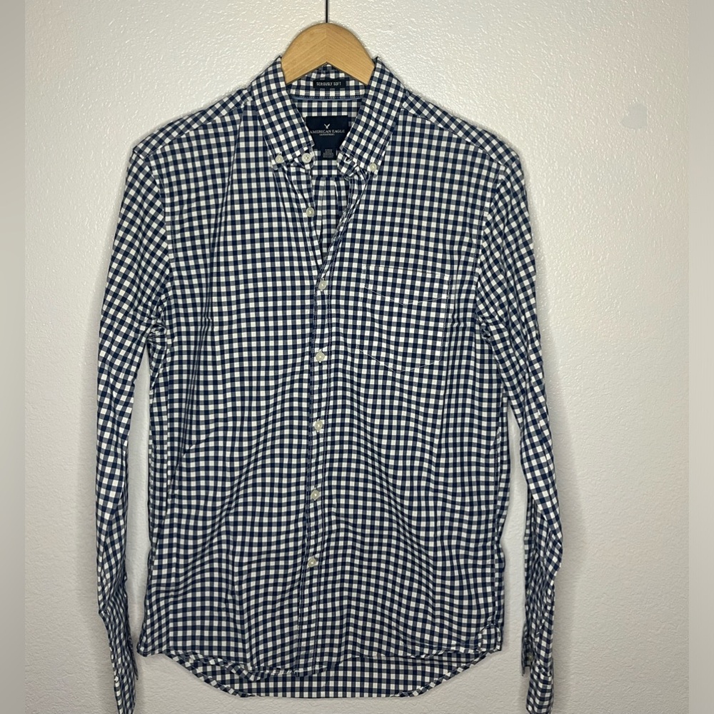 American Eagle Blue Plaid  Men’s Button Down Seriously Soft shirt size S